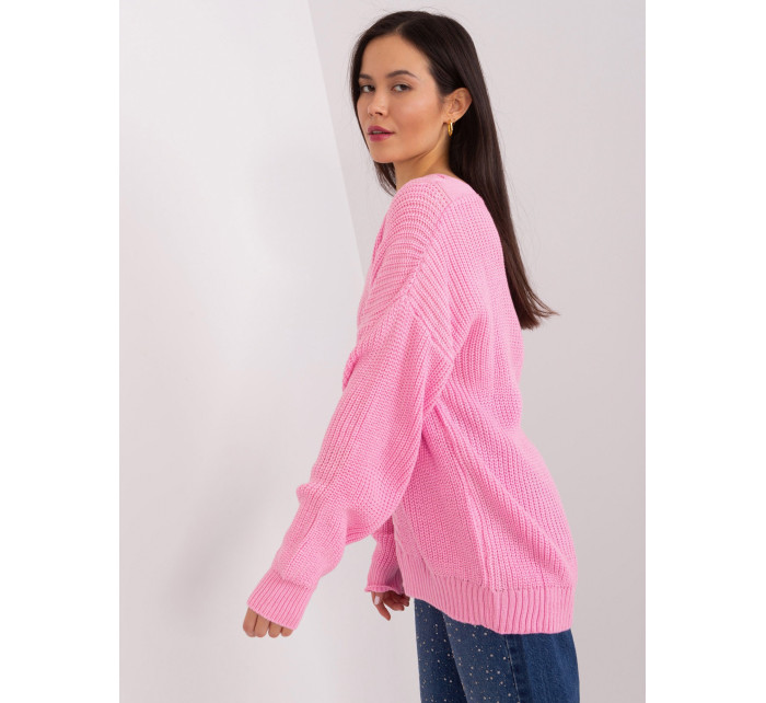 Ružový klasický sveter s vrkočmi