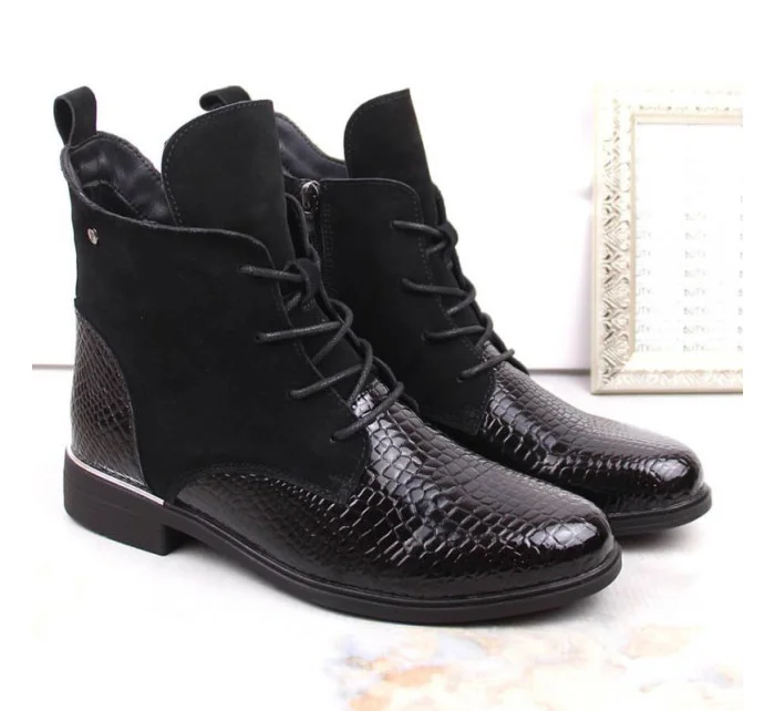kožené lakované zateplené boty W model 20490484 černá - FILIPPO