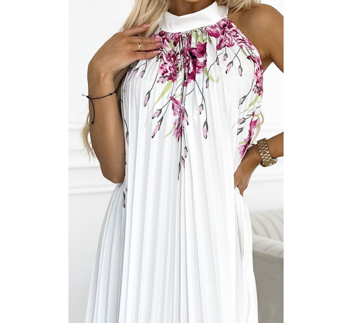 Plisované saténové maxi šaty Numoco ESTER - biele s ružovými kvetmi