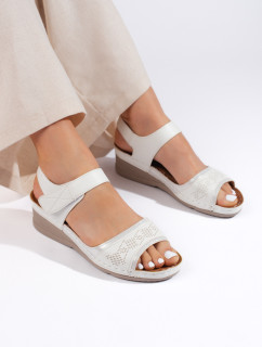 Trendy bílé dámské  sandály platforma