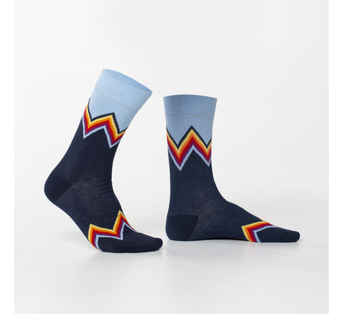 Pánske tmavomodré ponožky s farebnými cikcakmi