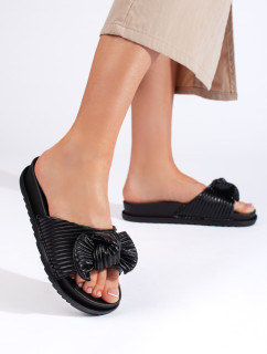 Štýlové dámske čierne ponožky na plochom podpätku