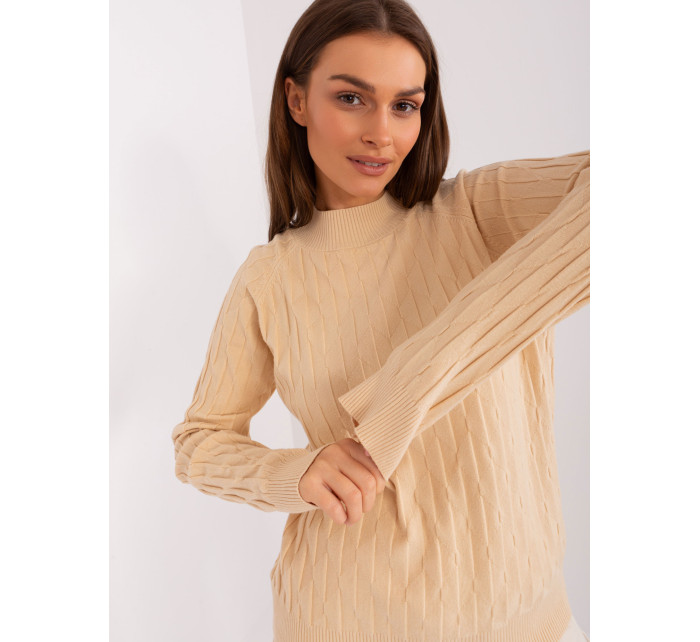 Béžový dámsky klasický sveter so vzormi