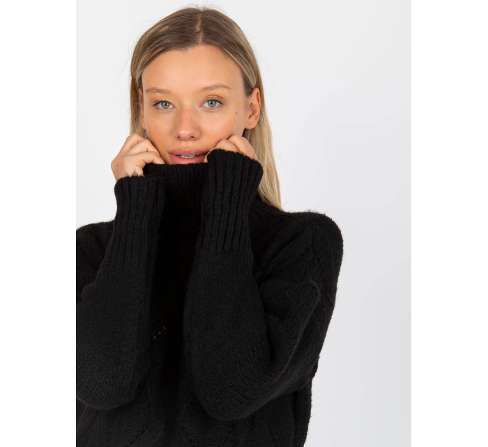 Čierny ažurový sveter s rolákom RUE PARIS