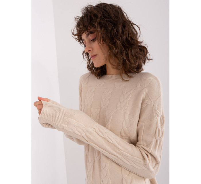 Svetlý béžový pletený dámsky sveter s káblovým vzorom