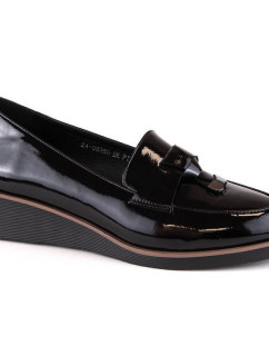 W černé lakované boty na podpatku s podpatky model 19730291 - VINCEZA
